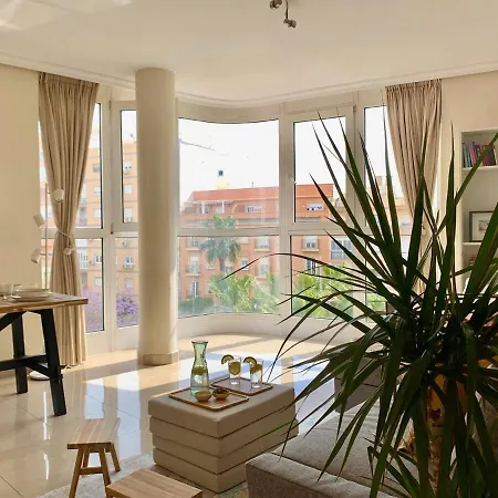 Διαμέρισμα 110m - Vistas Rambla - Ac - Wifi - Parking - Centro *