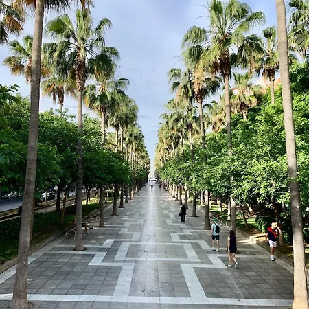 Completo Con Preciosas Vistas A La Rambla Appartement *
